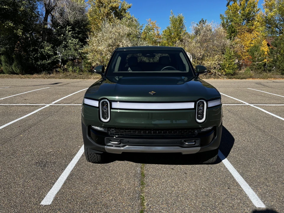 2022 Rivian R1T - Image 3 of 31