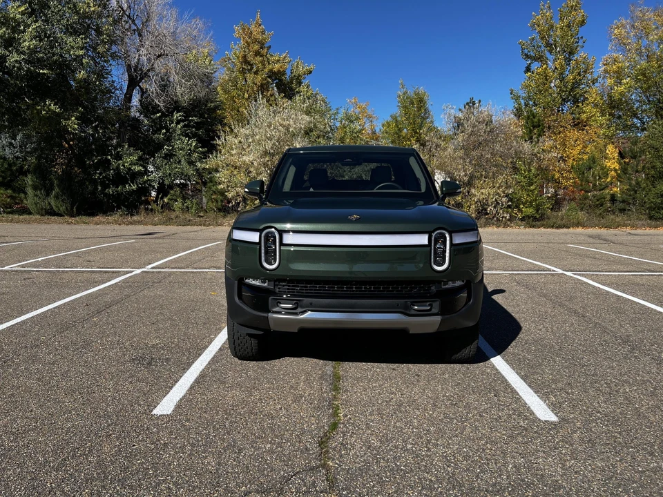 2022 Rivian R1T - Image 4 of 31