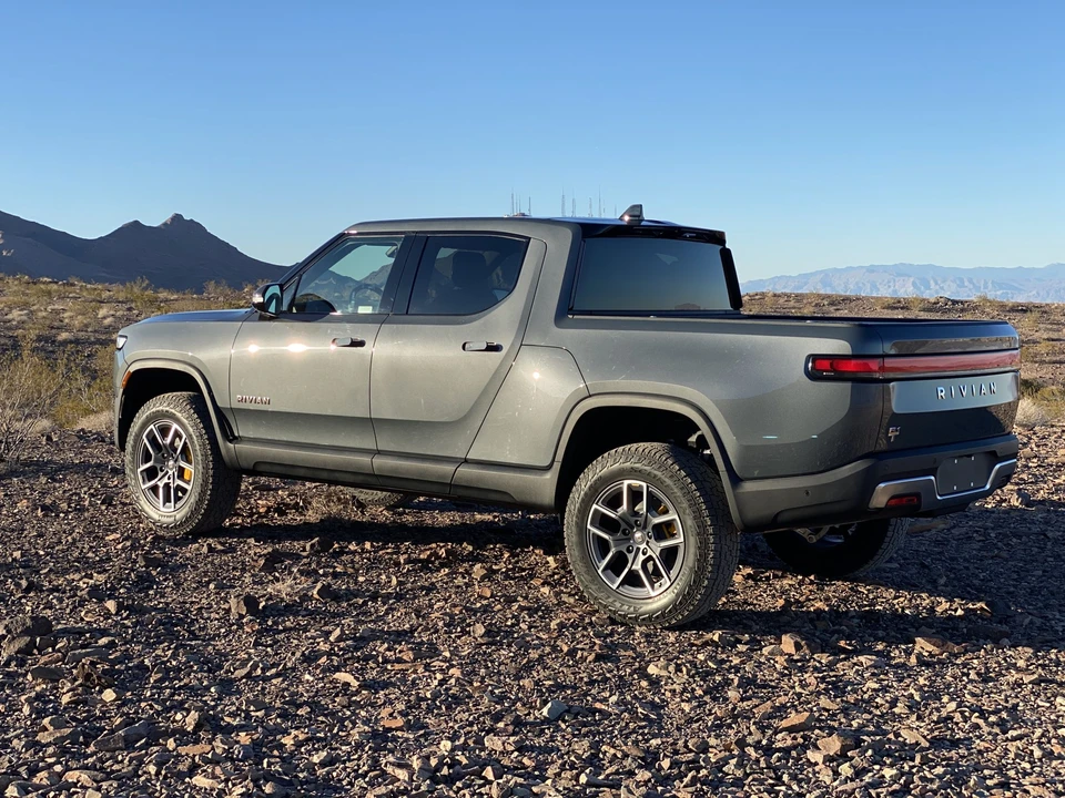 2022 Rivian R1T - Image 13 of 31