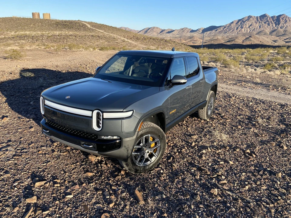 2022 Rivian R1T - Image 4 of 31