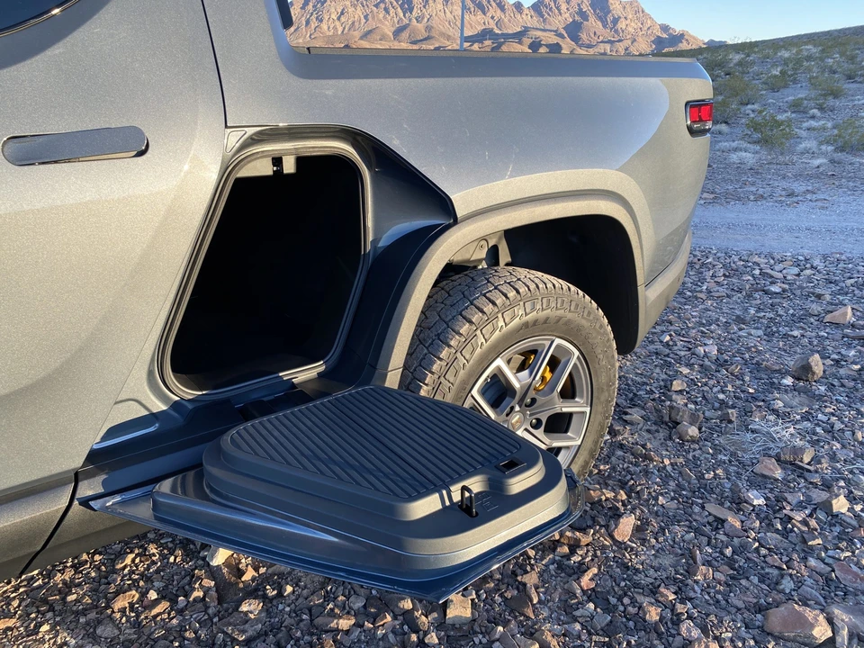 2022 Rivian R1T - Image 21 of 31