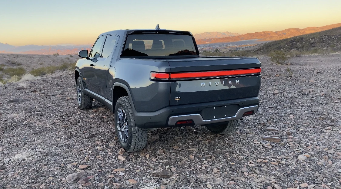 2022 Rivian R1T - Image 11 of 31