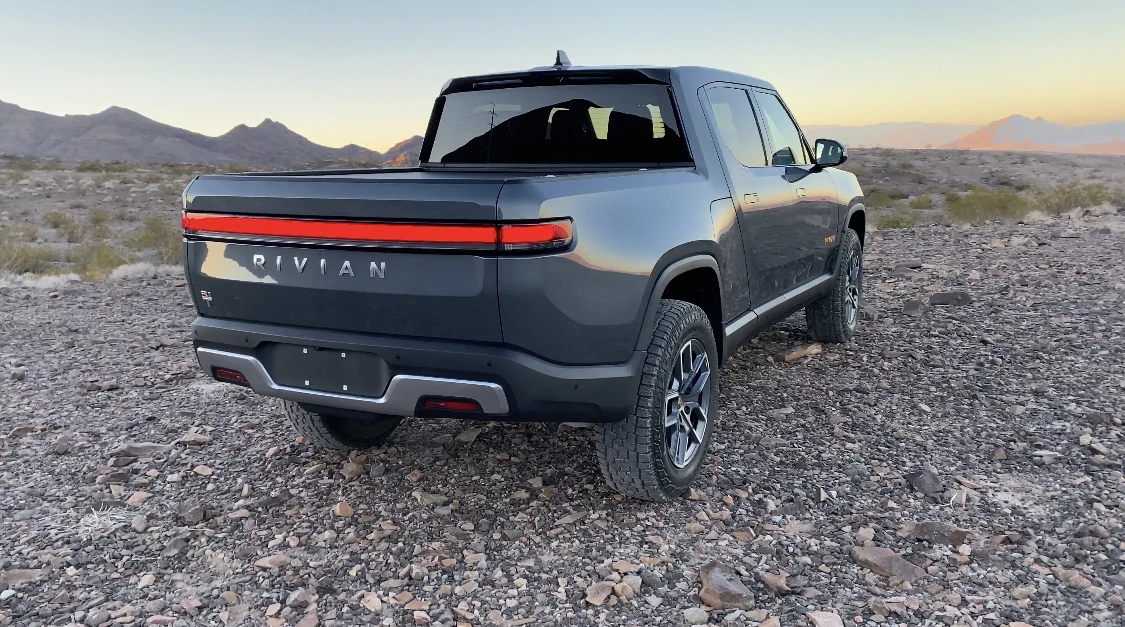 2022 Rivian R1T - Image 8 of 31