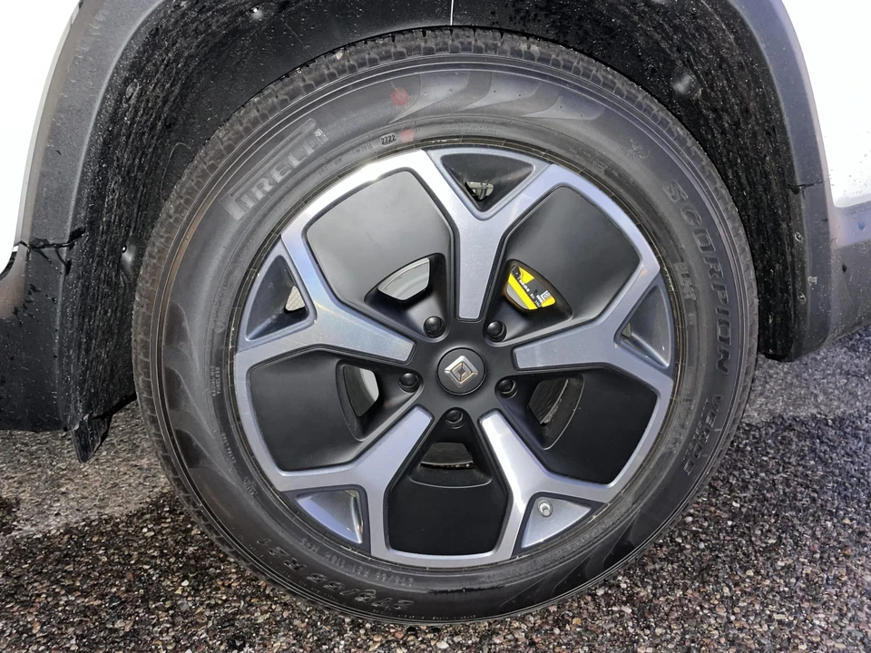 2022 Rivian R1T - Image 19 of 31