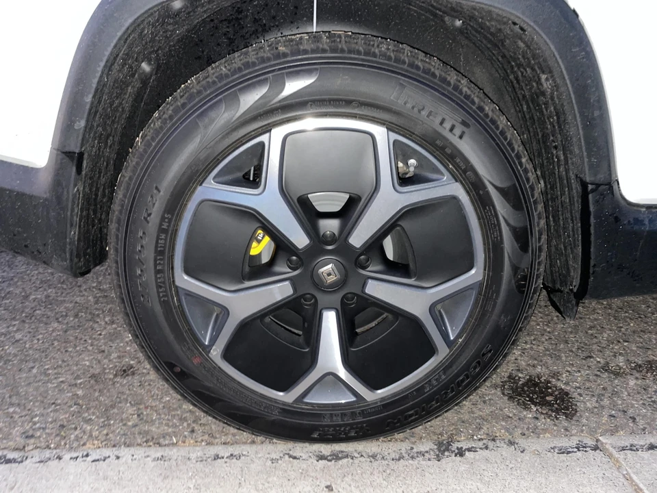 2022 Rivian R1T - Image 20 of 31