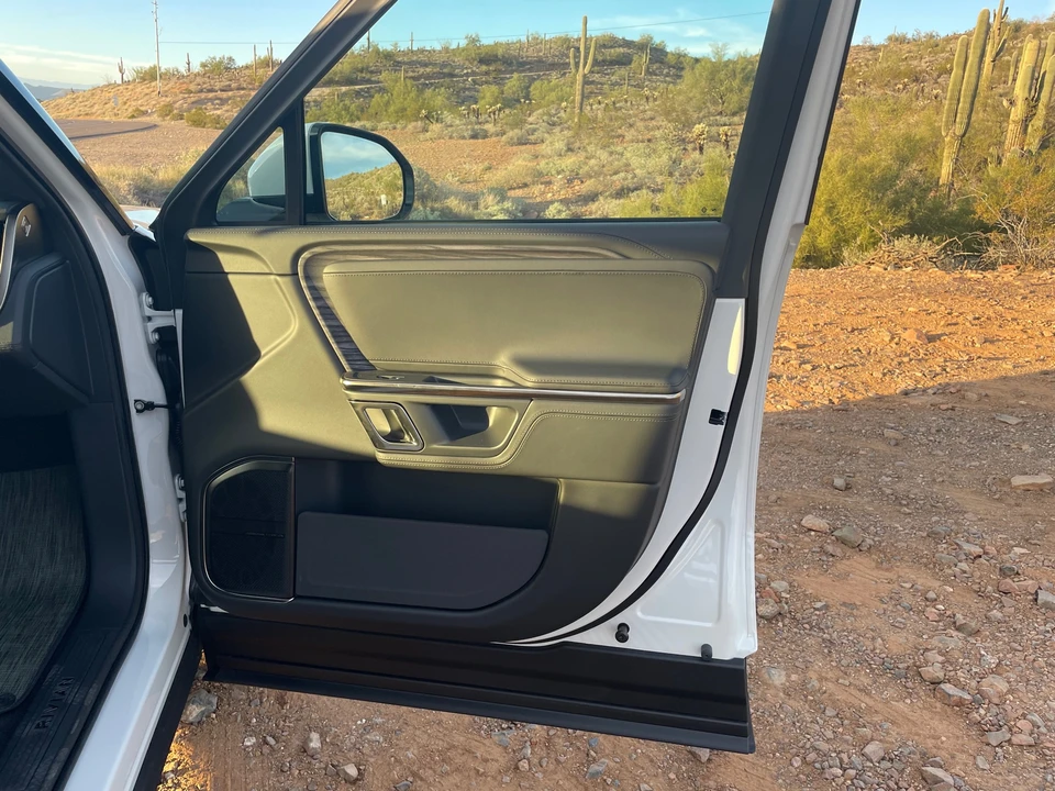 2022 Rivian R1T - Image 29 of 31