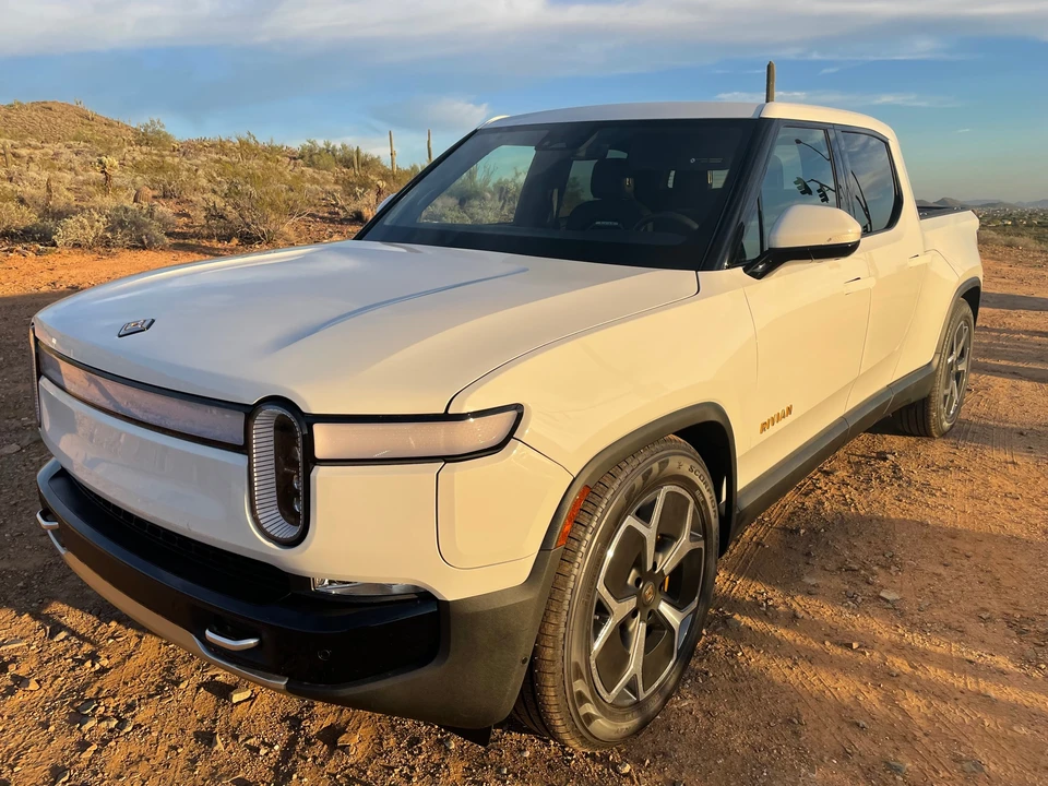2022 Rivian R1T - Image 3 of 31