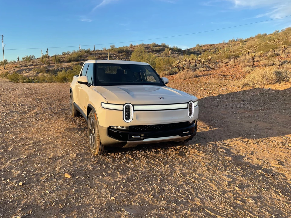 2022 Rivian R1T - Image 7 of 31