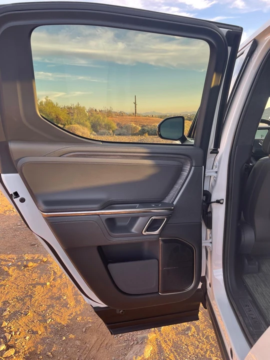 2022 Rivian R1T - Image 23 of 31