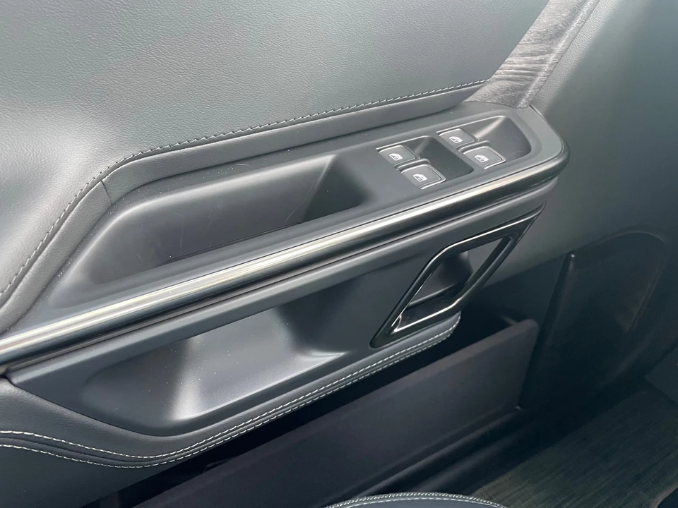 2022 Rivian R1T - Image 25 of 31