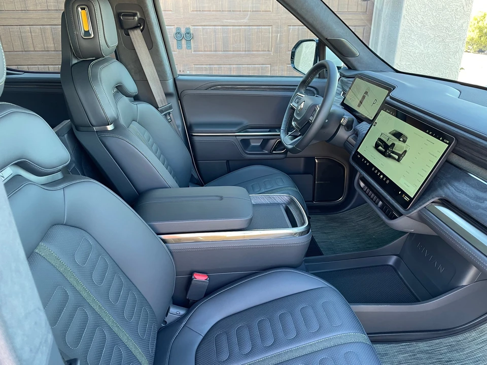 2022 Rivian R1T - Image 31 of 31
