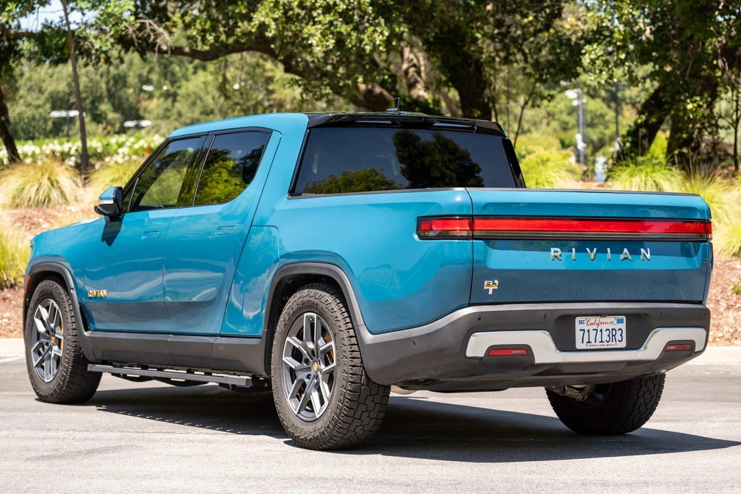2022 Rivian R1T - Image 8 of 31
