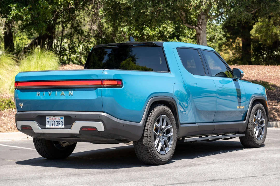2022 Rivian R1T - Image 6 of 31