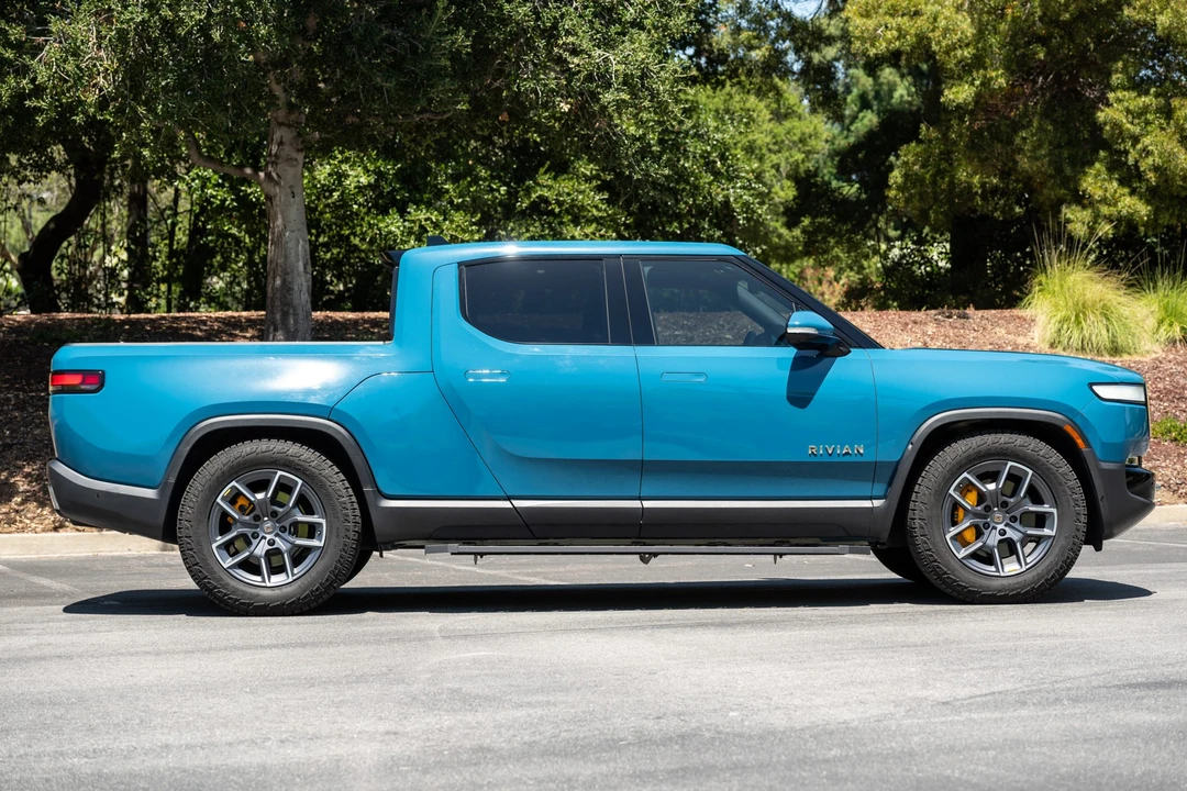 2022 Rivian R1T - Image 5 of 31
