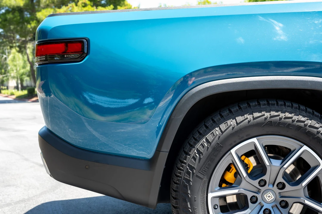 2022 Rivian R1T - Image 19 of 31