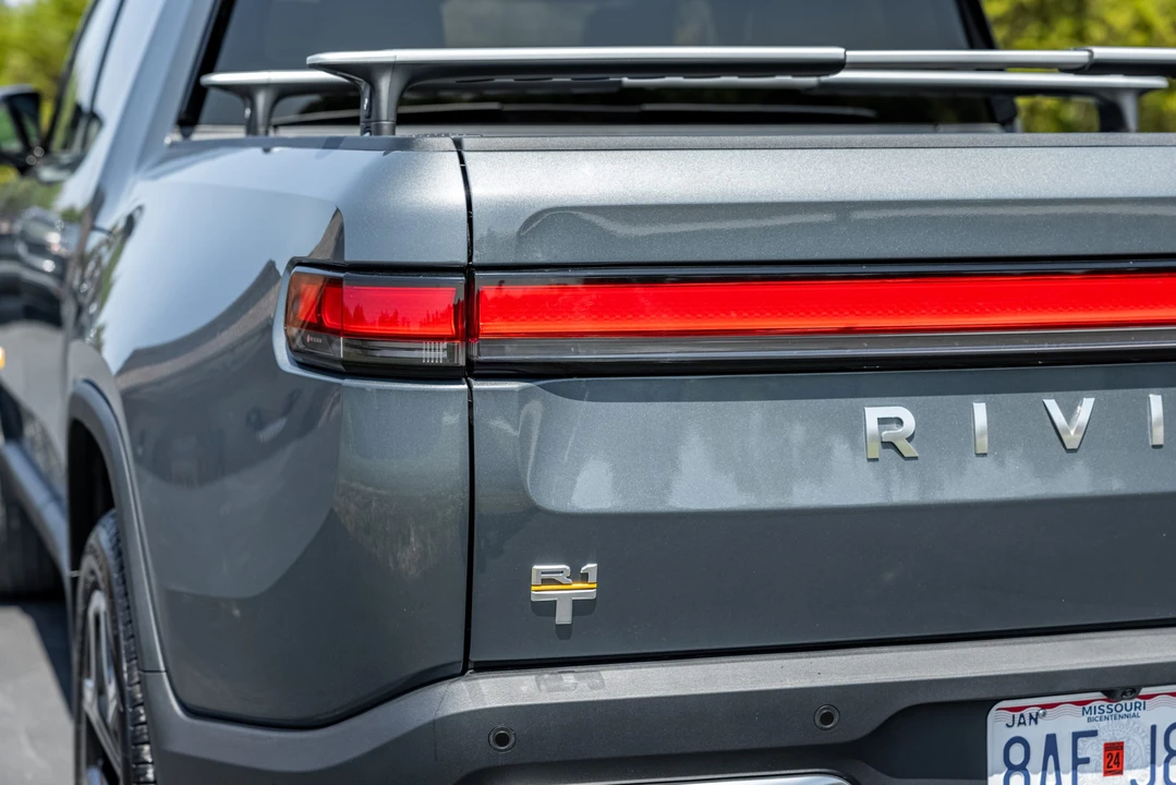 2022 Rivian R1T - Image 22 of 31