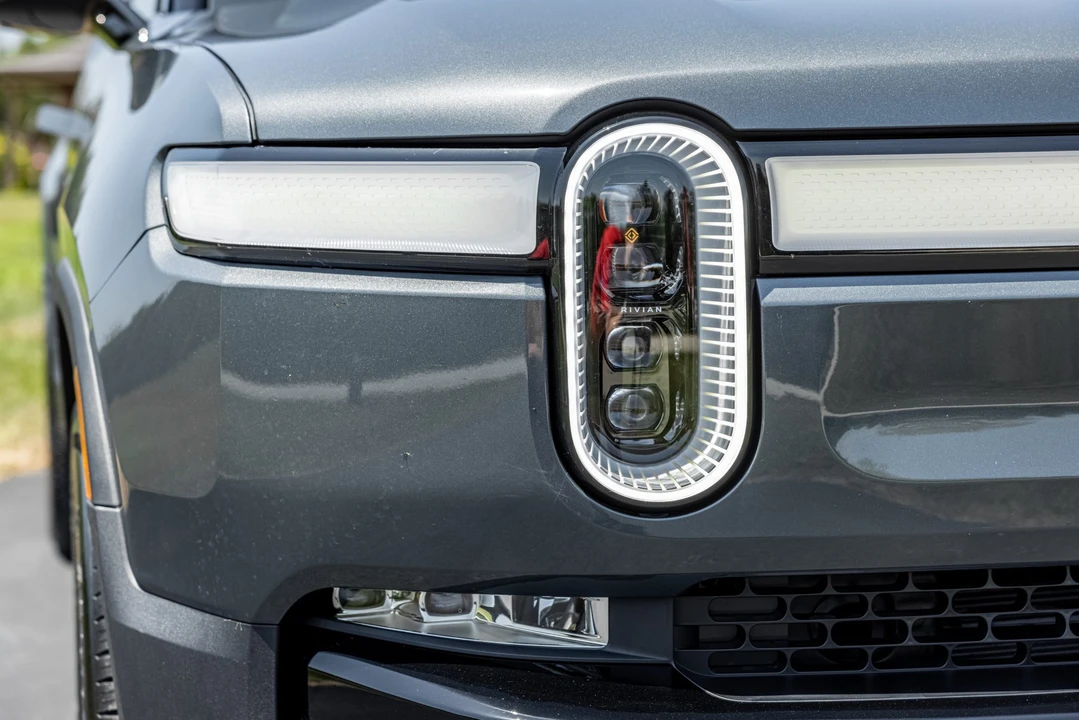 2022 Rivian R1T - Image 12 of 31