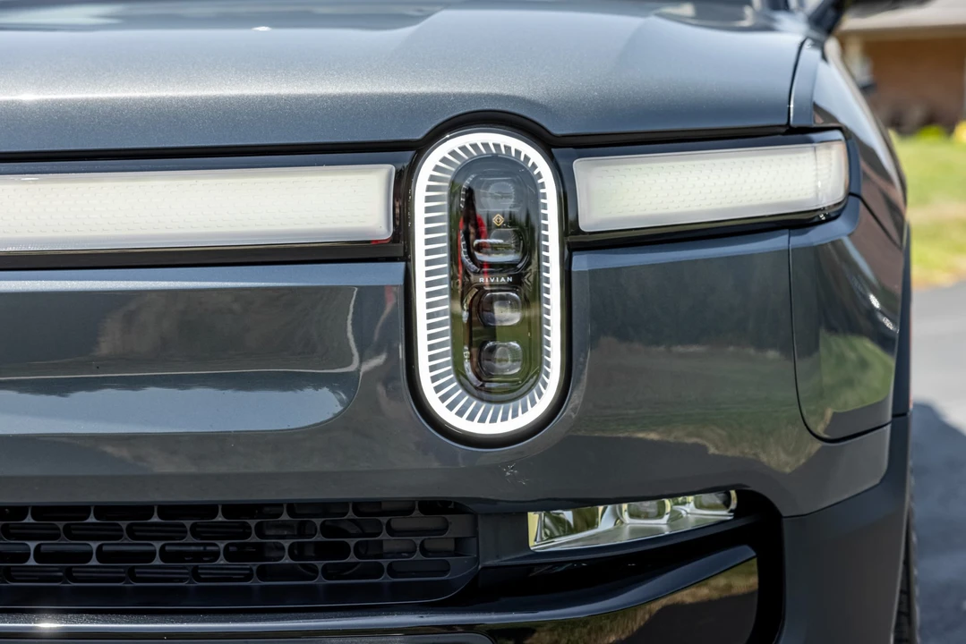 2022 Rivian R1T - Image 13 of 31