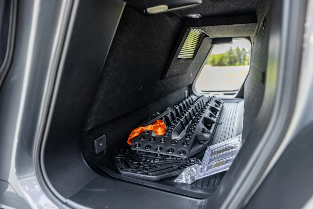 2022 Rivian R1T - Image 30 of 31
