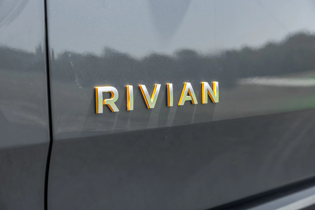 2022 Rivian R1T - Image 31 of 31