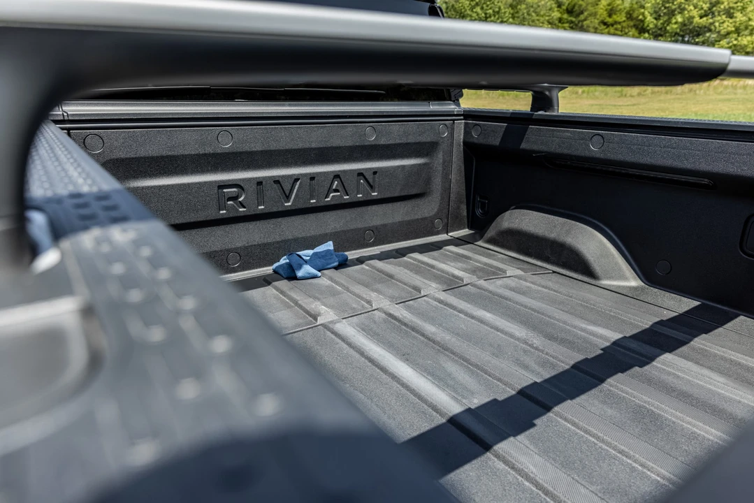 2022 Rivian R1T - Image 21 of 31