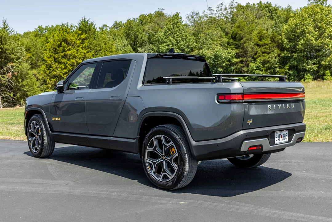2022 Rivian R1T - Image 5 of 31