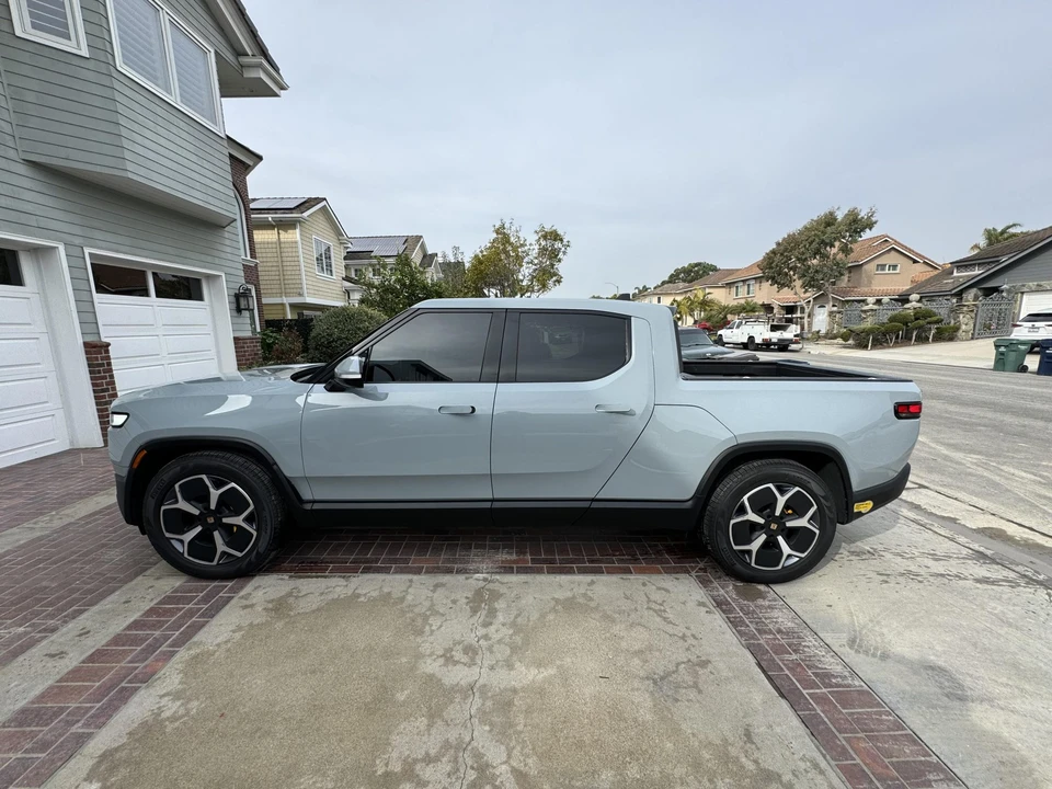 2022 Rivian R1T - Image 14 of 31