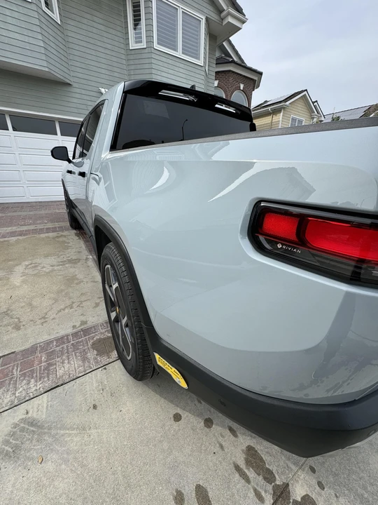 2022 Rivian R1T - Image 29 of 31
