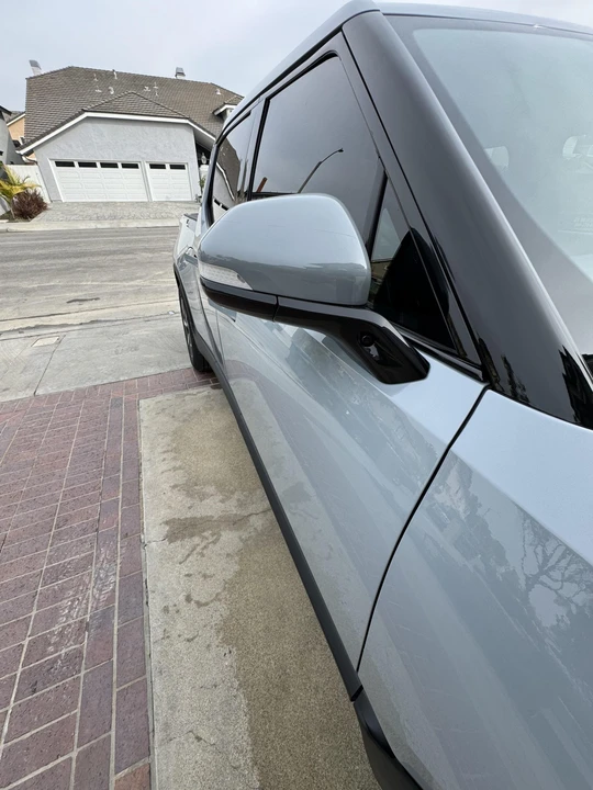 2022 Rivian R1T - Image 17 of 31
