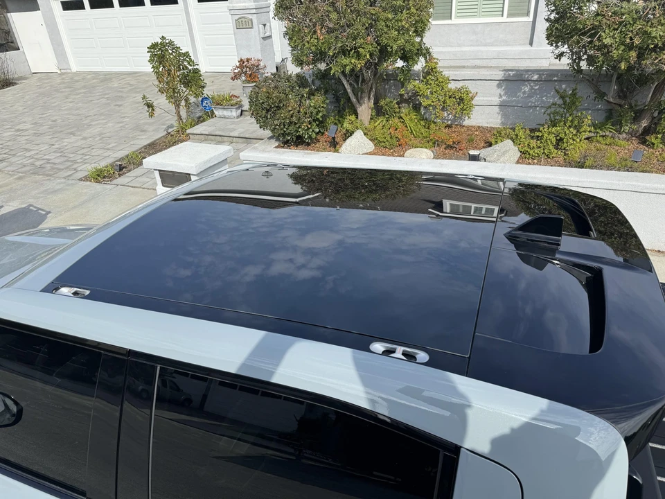2022 Rivian R1T - Image 24 of 31