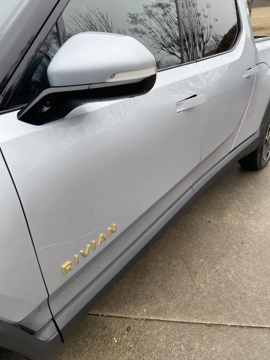 2022 Rivian R1T - Image 11 of 31