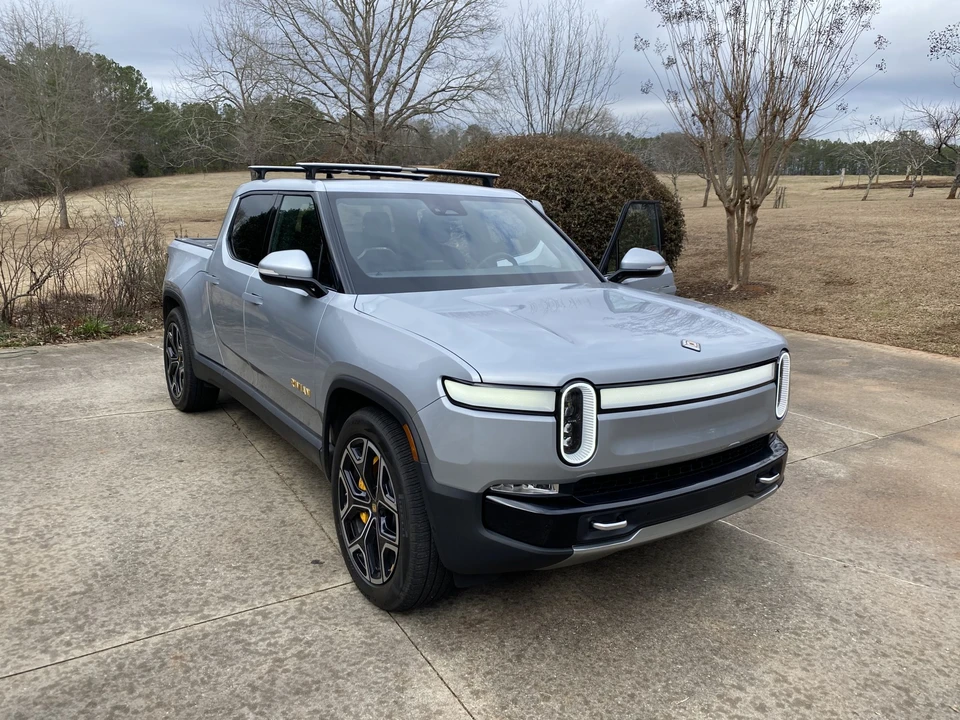 2022 Rivian R1T - Image 9 of 31