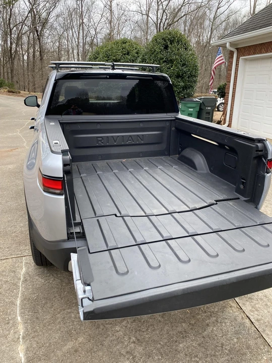 2022 Rivian R1T - Image 24 of 31