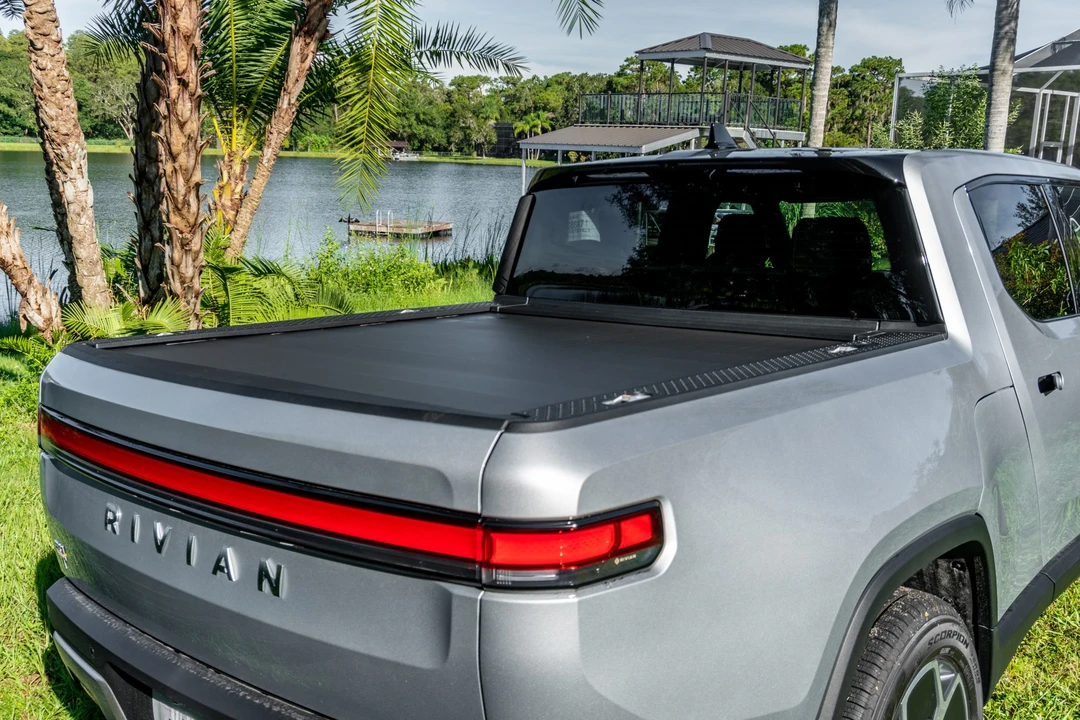 2022 Rivian R1T - Image 18 of 31