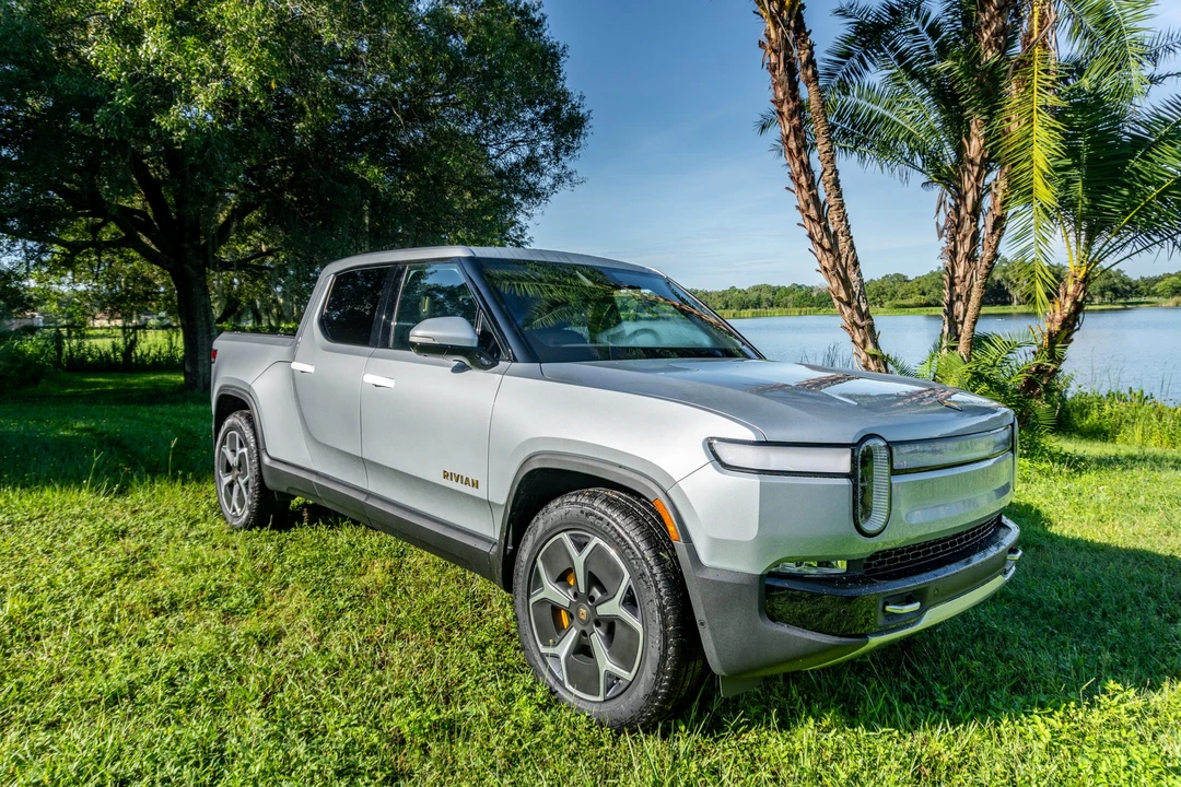 2022 Rivian R1T - Image 4 of 31