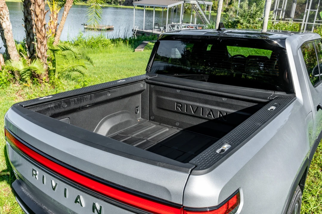2022 Rivian R1T - Image 11 of 31