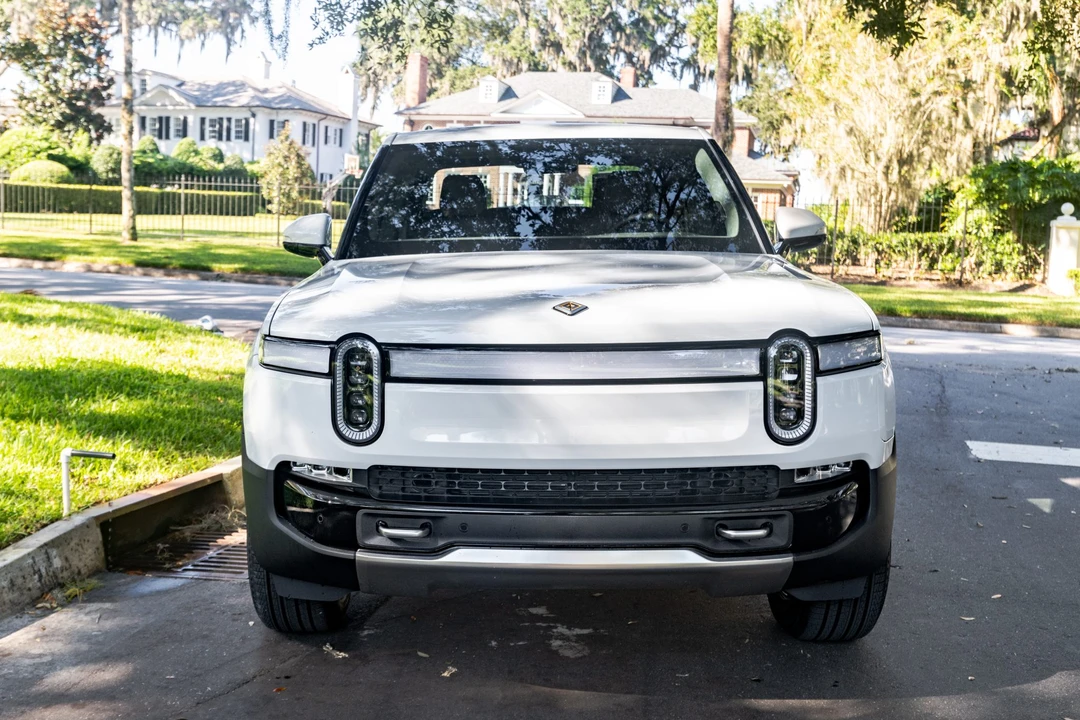 2022 Rivian R1T - Image 3 of 31