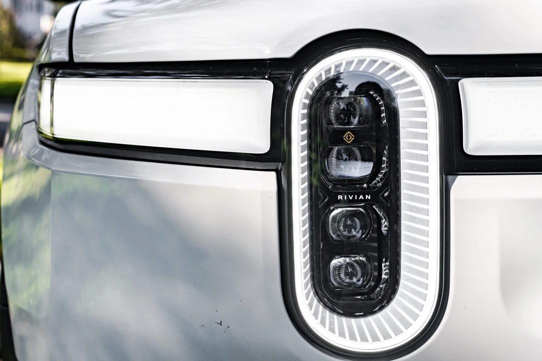 2022 Rivian R1T - Image 28 of 31