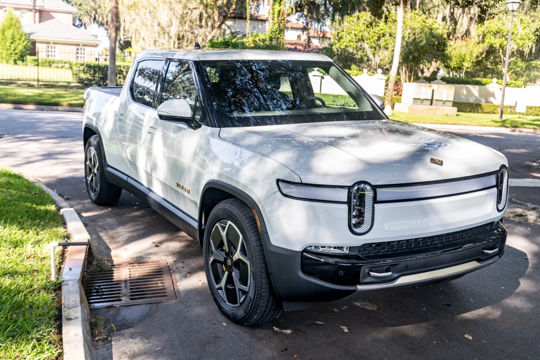2022 Rivian R1T - Image 4 of 31