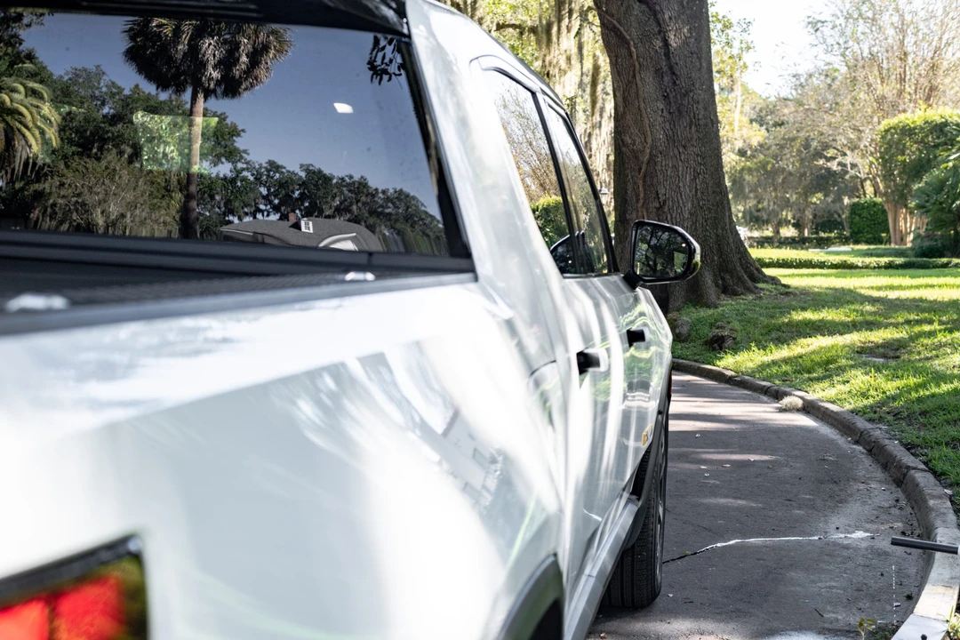 2022 Rivian R1T - Image 16 of 31