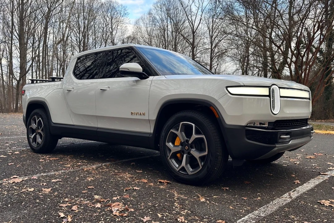 2022 Rivian R1T - Image 6 of 31