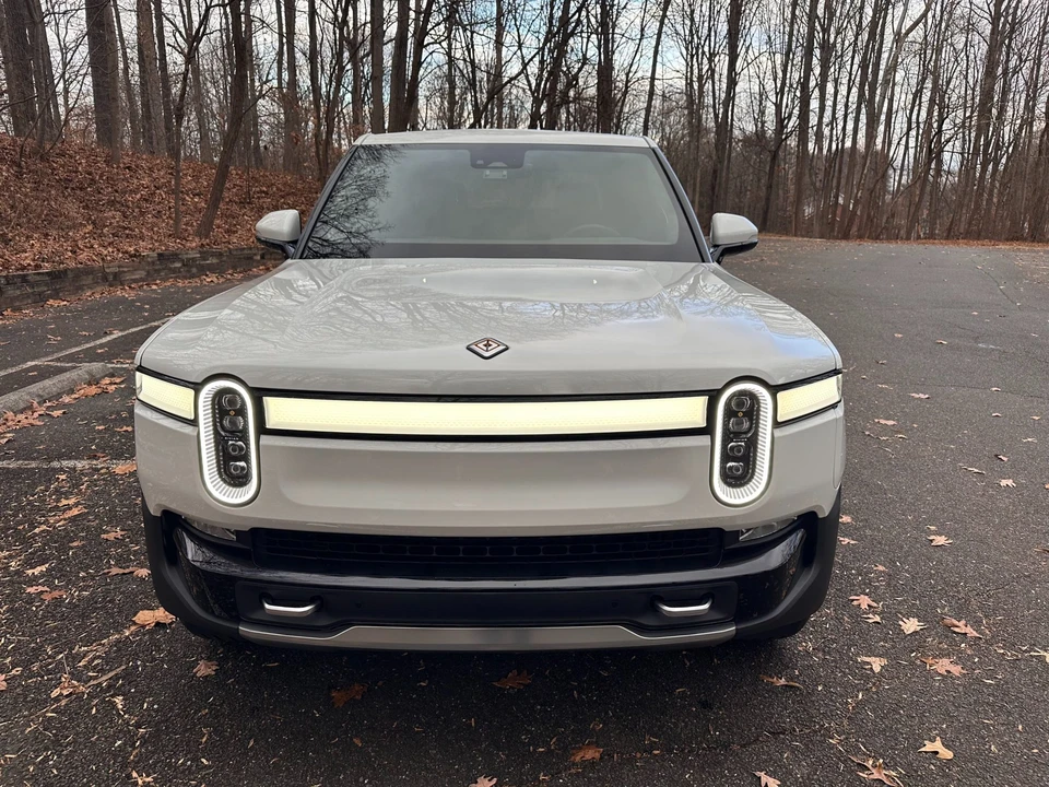 2022 Rivian R1T - Image 5 of 31