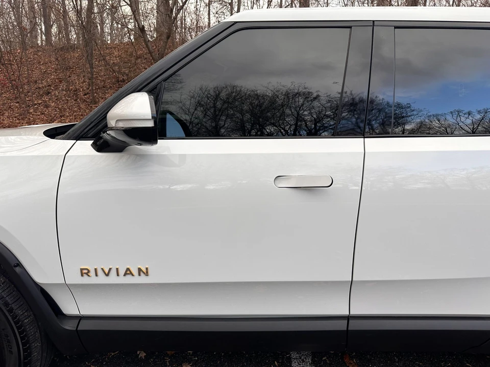 2022 Rivian R1T - Image 20 of 31