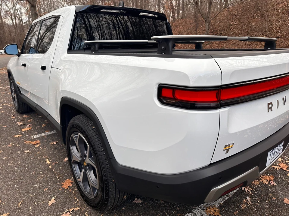 2022 Rivian R1T - Image 26 of 31