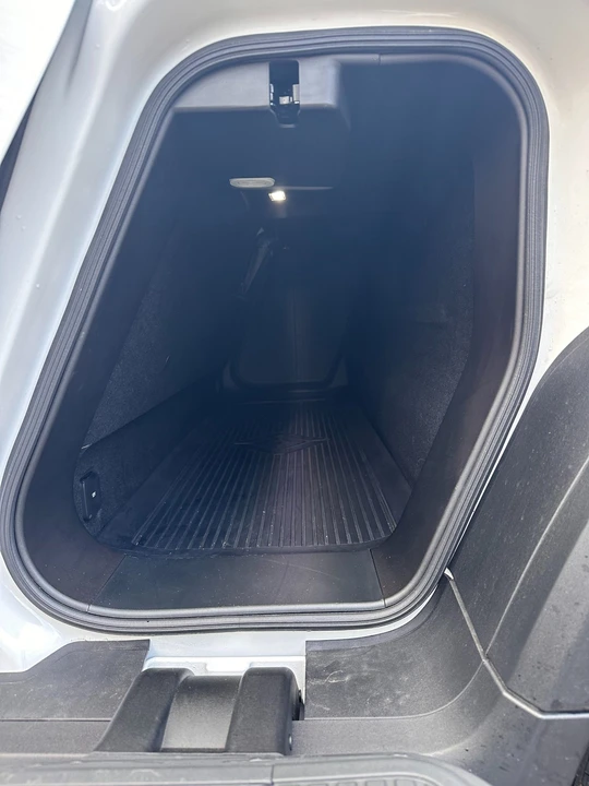 2022 Rivian R1T - Image 13 of 31