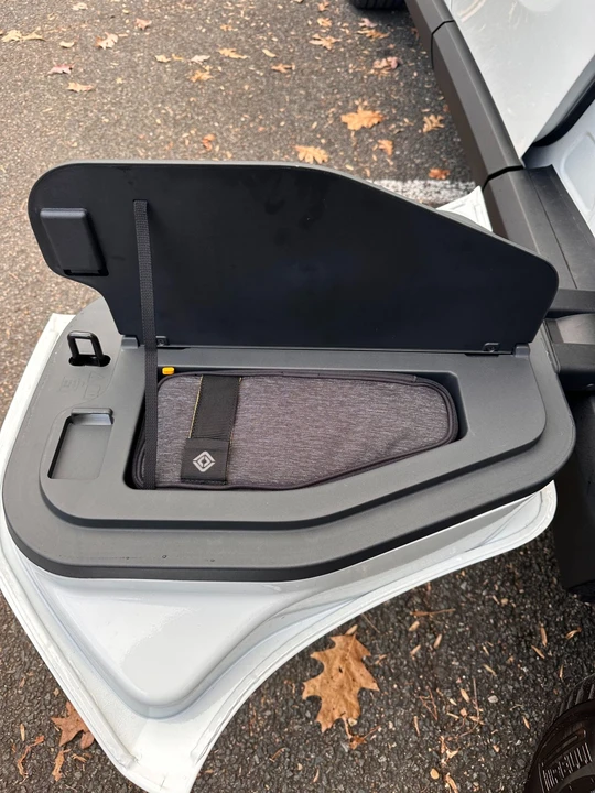 2022 Rivian R1T - Image 19 of 31