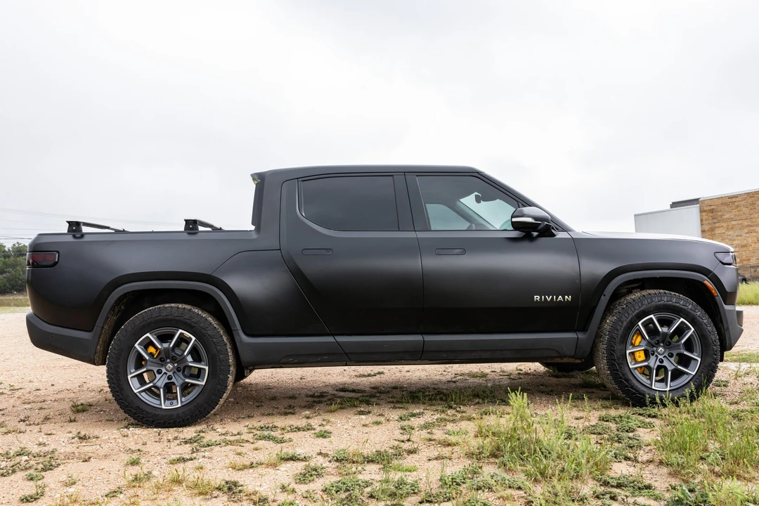 2022 Rivian R1T - Image 5 of 31