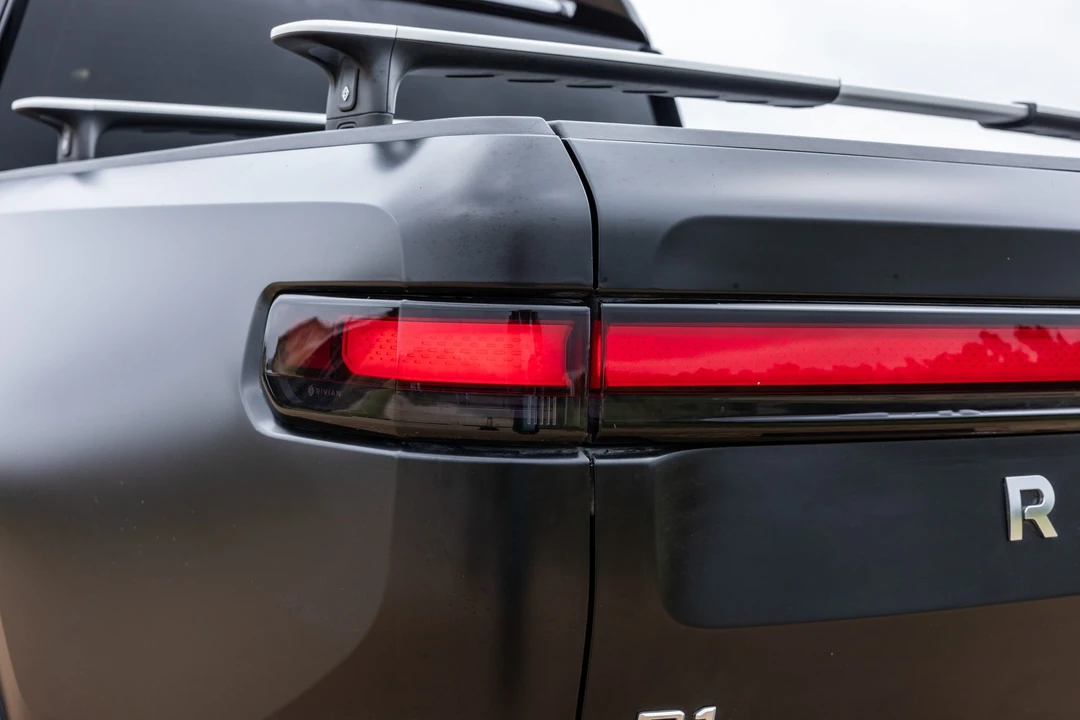 2022 Rivian R1T - Image 14 of 31