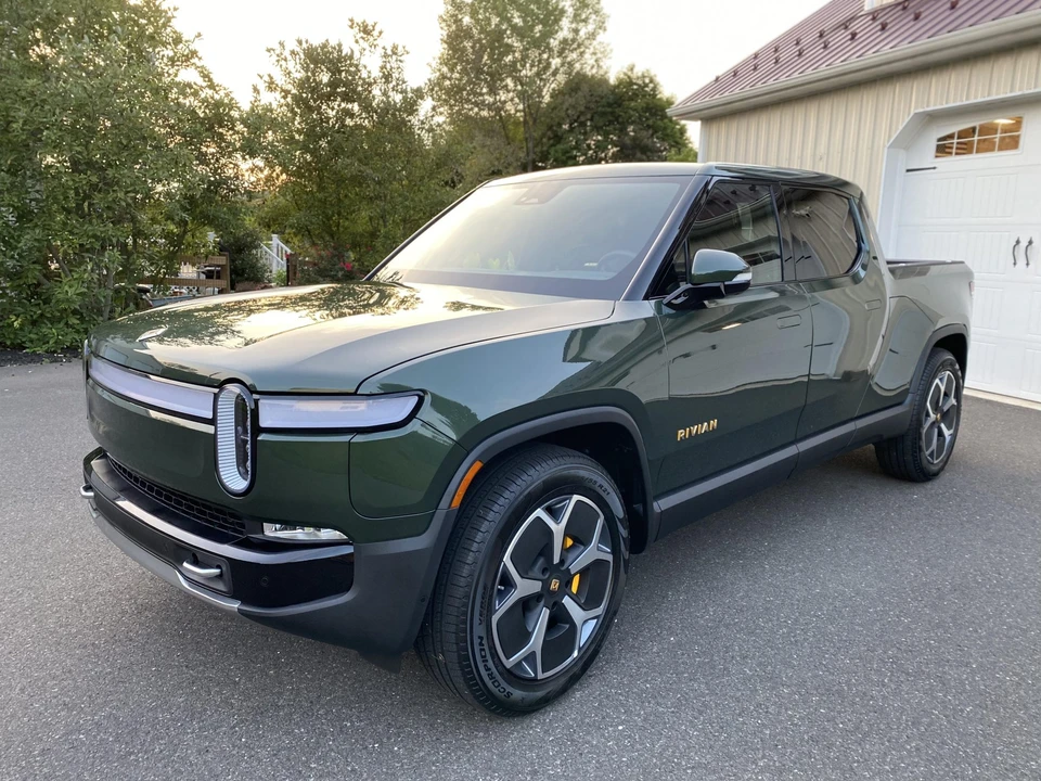 2022 Rivian R1T - Image 15 of 31