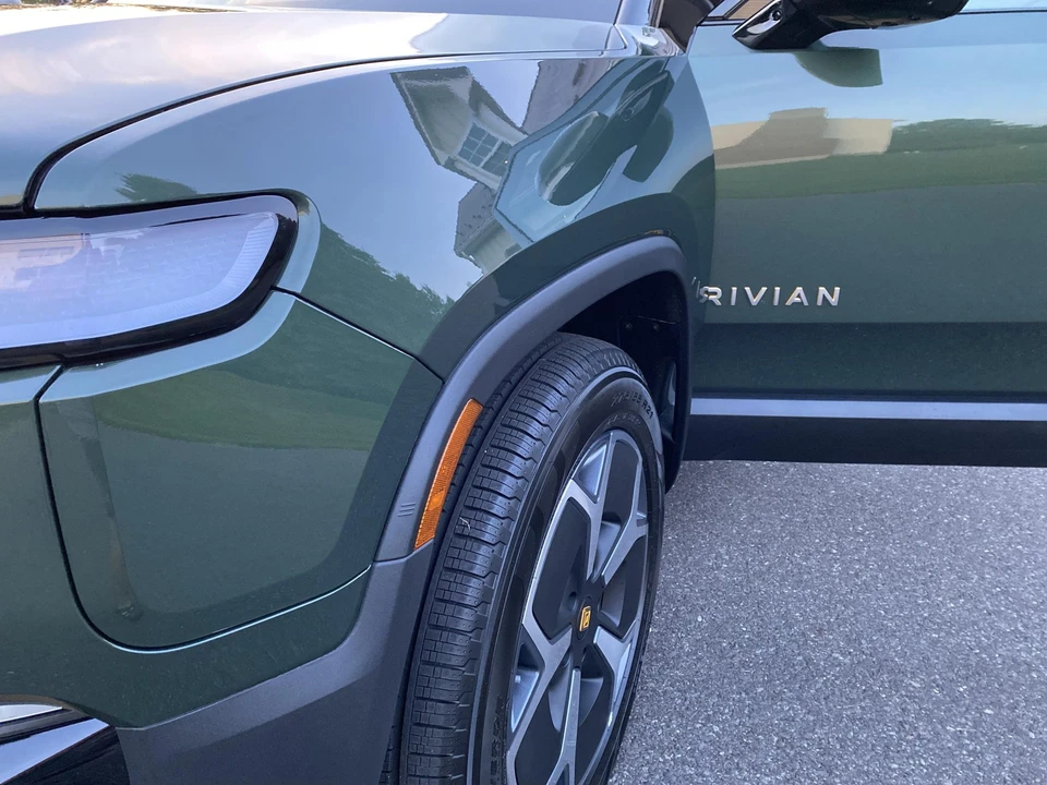 2022 Rivian R1T - Image 20 of 31